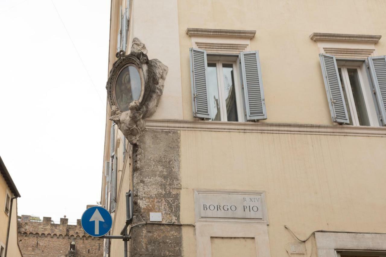 Quiet Pied A Terre With Terrace In Borgo Pio Apartamento Roma Exterior foto